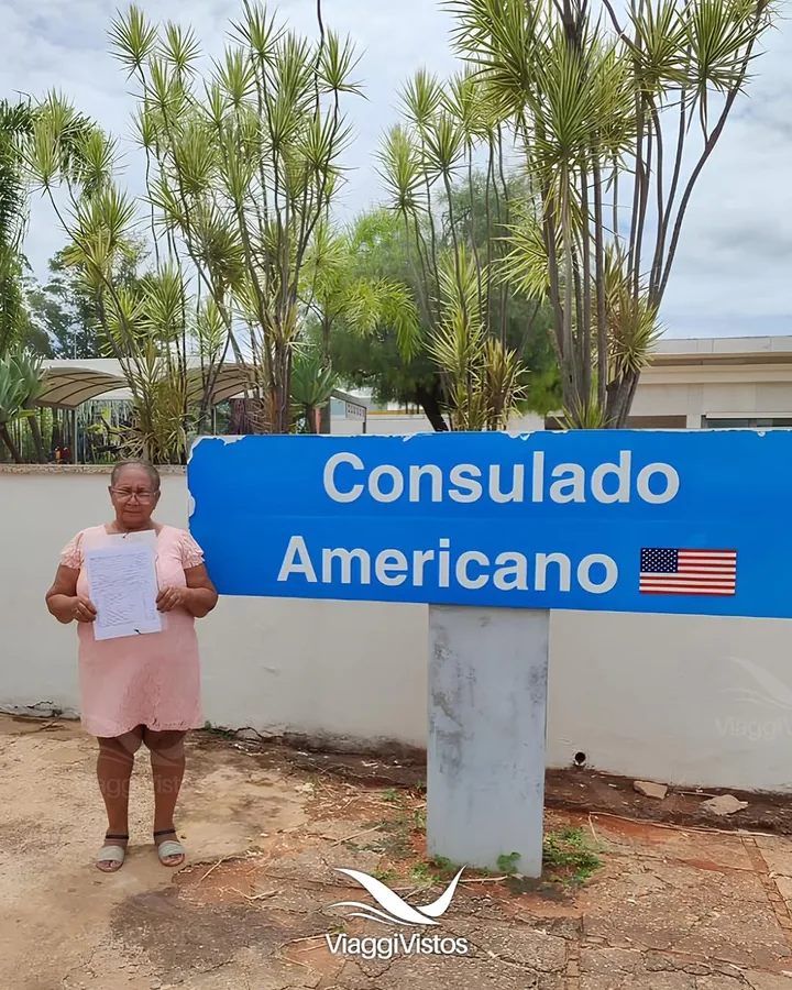 Cliente da Viaggi Vistos aprovada no visto americano