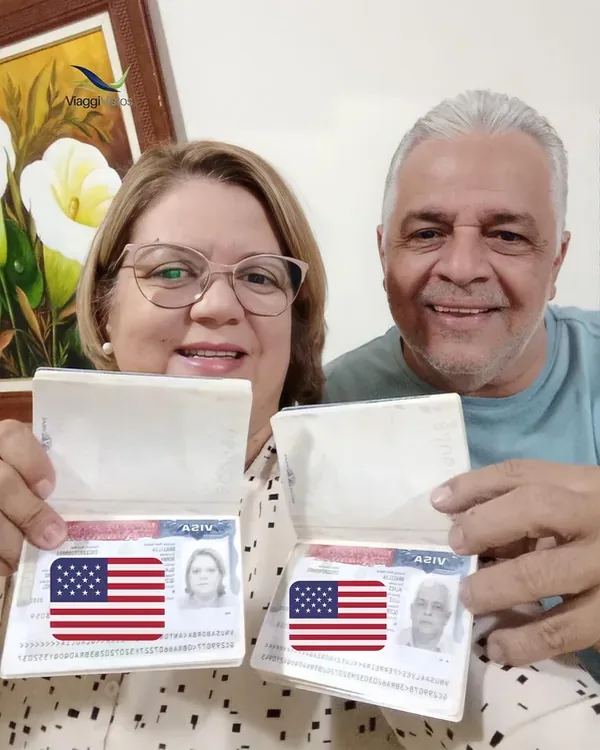 Clientes da Viaggi Vistos com o visto americano aprovado